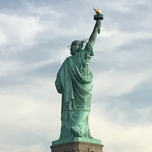 🎀Meet Maisy🌸Your Posher🎀 - Picture 10 of 10